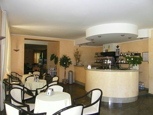 Silvano Hotel Diano Marina Buitenkant foto